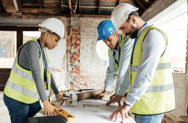 Navigating Project Delays and Challenges: A Closer Look at How General Contractors Manage